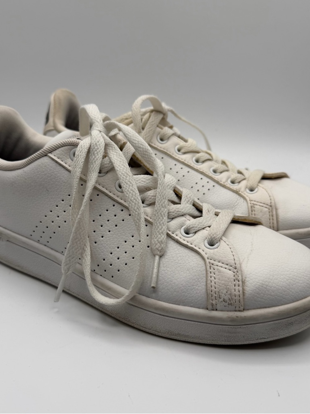 Adidas Cloudfoam Advantage AW4323 White Leather Sneakers Women 8.5